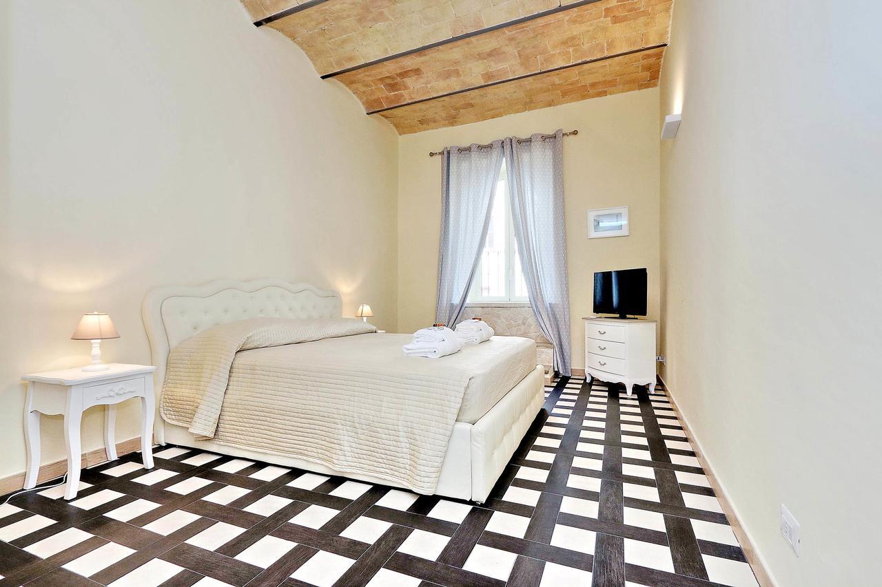 Colosseum Suite โรม ภายนอก รูปภาพ