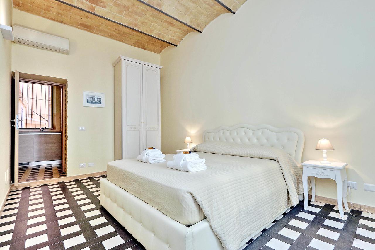 Colosseum Suite โรม ภายนอก รูปภาพ